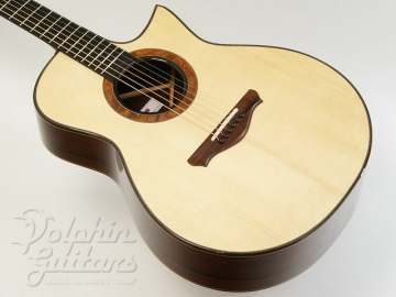 OM Cutaway (Madagascar Rosewood)